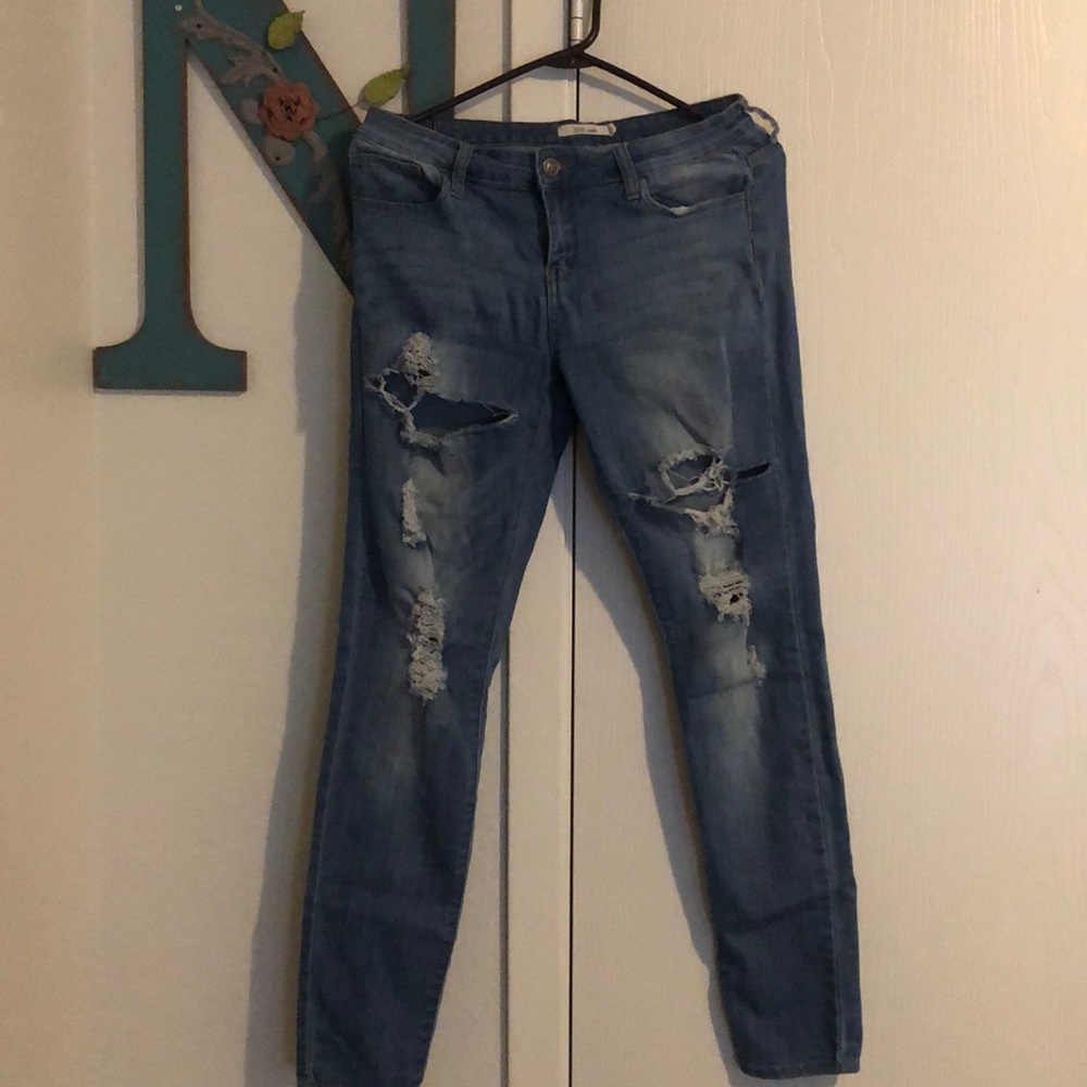 Light washed skinny jeans